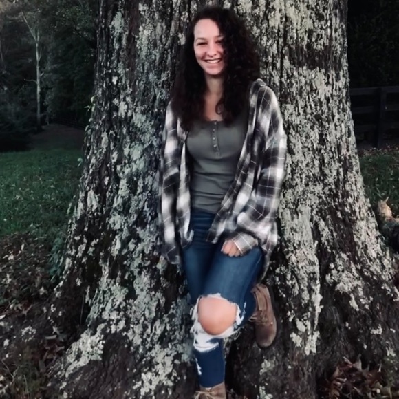 Meet your Posher, Neva - Picture 1 of 1